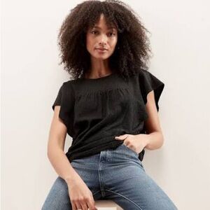 🖤 NWT Banana Republic Ruffle Black Top